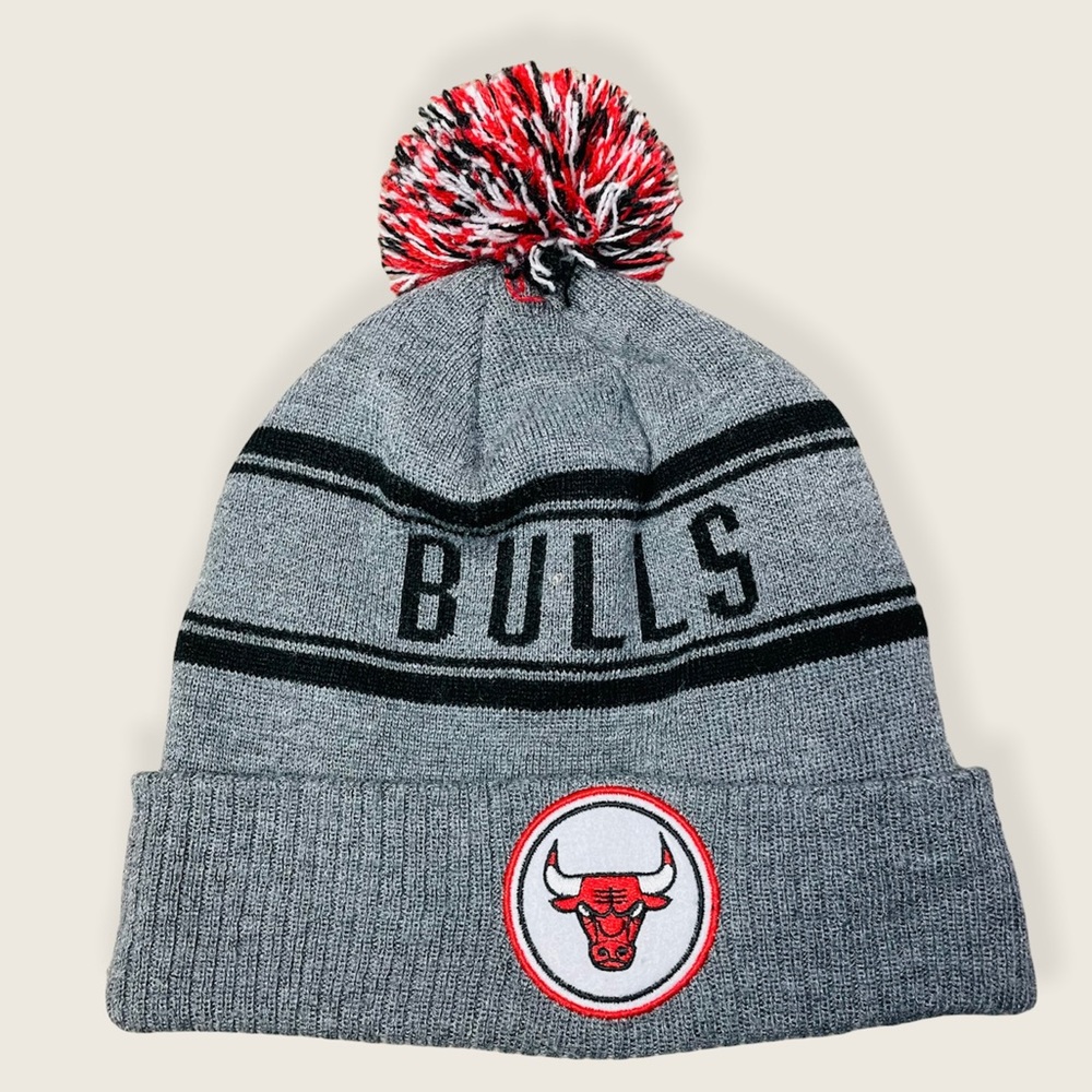 Chicago Bulls NBA Cuffed Beanie Tassel Hat